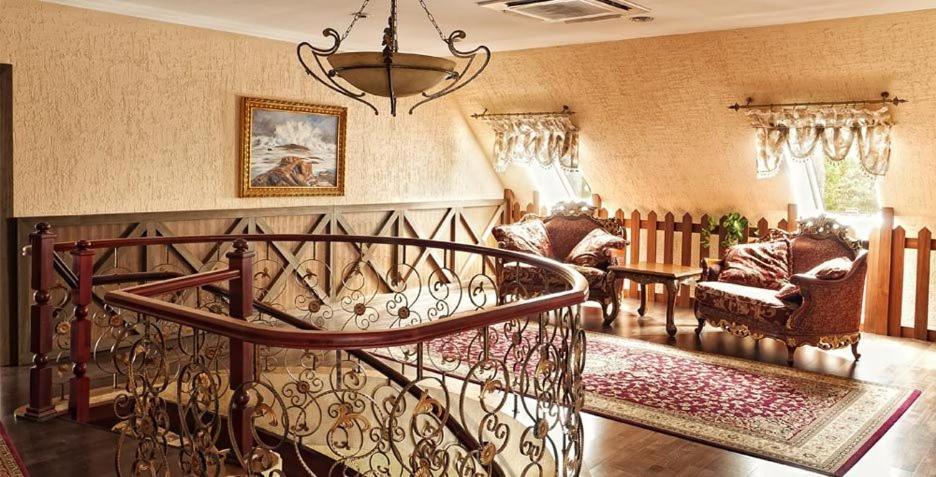 Merey Hotel Караганда Экстерьер фото