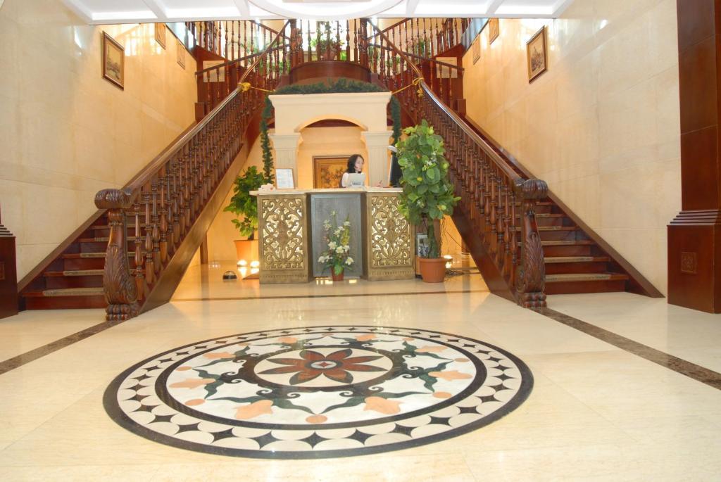 Merey Hotel Караганда Экстерьер фото