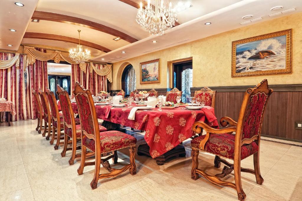 Merey Hotel Караганда Экстерьер фото